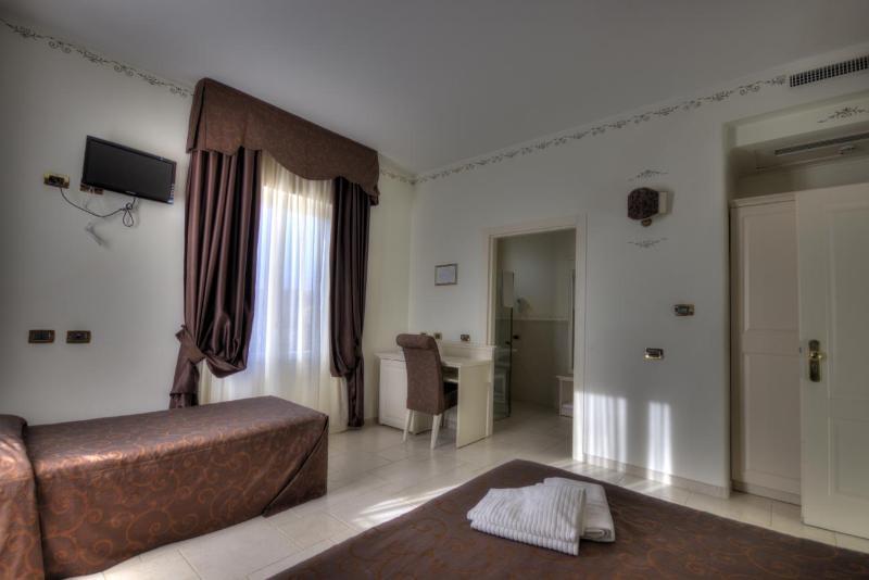 Hotel Madonna Delle Grazie Ceglie Messapica Esterno foto